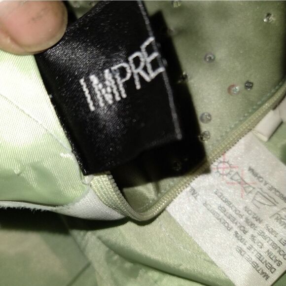 Impressions Satin Lime Green Skirt Set - Picture 9 of 12